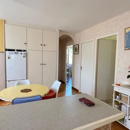 House 3 With Garden In *